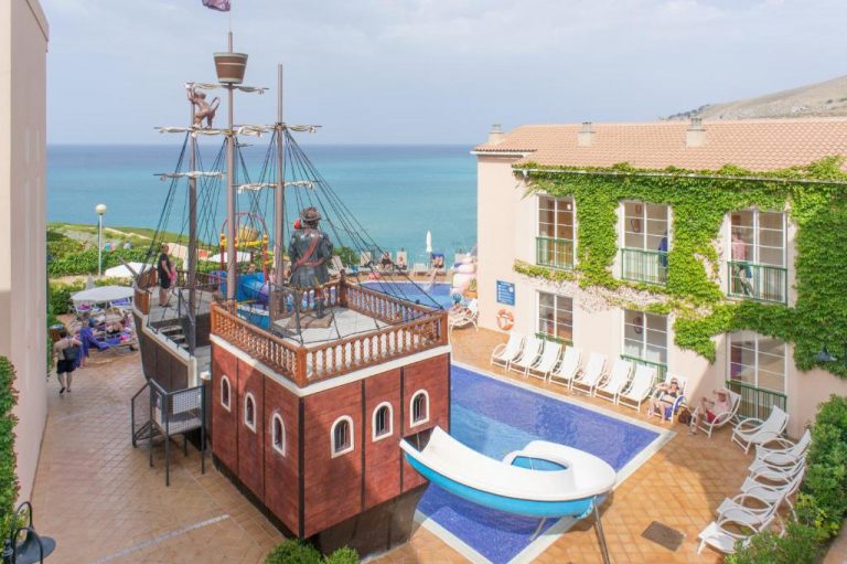 Hotel para niños en Cala Menorca