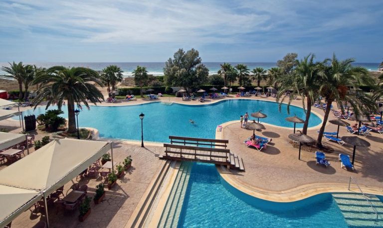 buen hotel para niños en Menorca