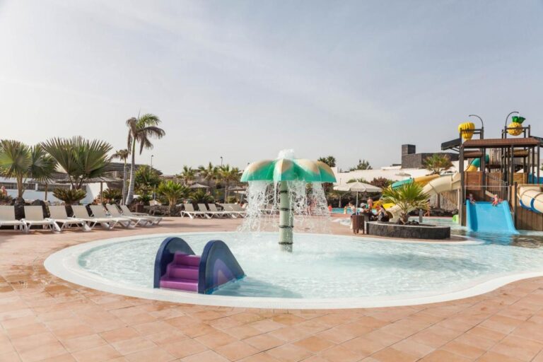 Pierre and vacances hotel con toboganes en Fuerteventura (3)
