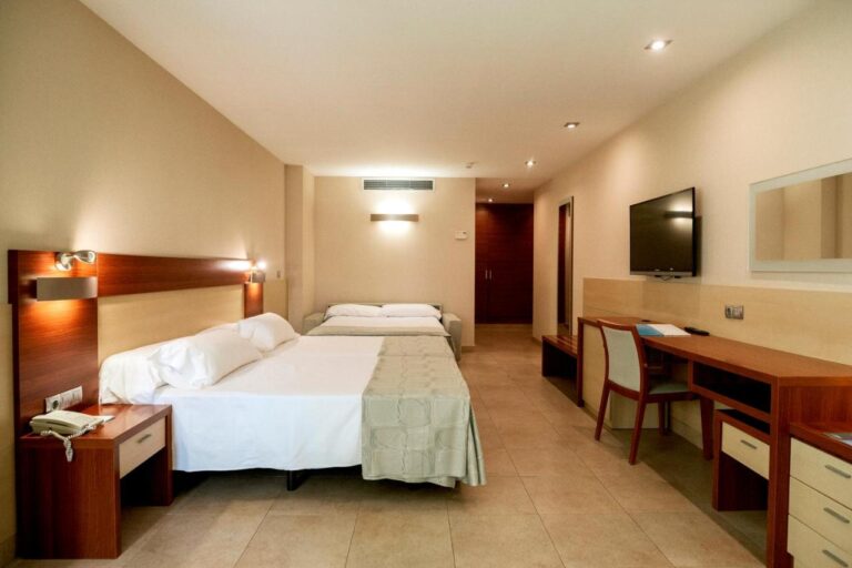 Hotel con toboganes en Alicante