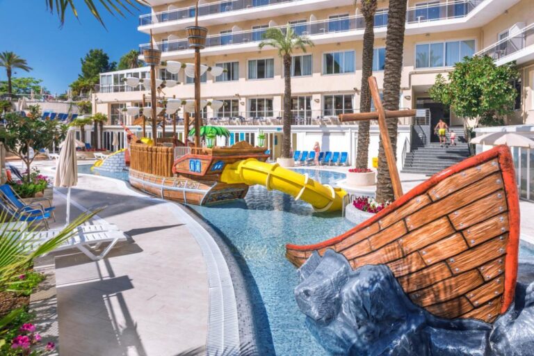 Hotel Oasis Park Splash piscina infantil